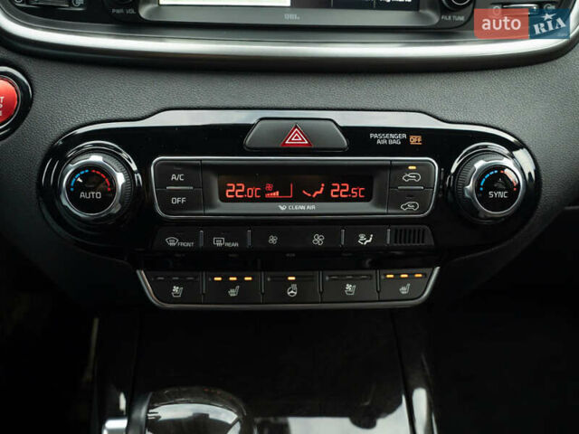 Серый Киа Соренто, объемом двигателя 2 л и пробегом 133 тыс. км за 20700 $, фото 41 на Automoto.ua