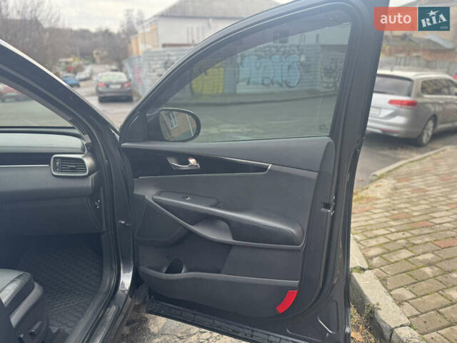 Сірий Кіа Соренто, об'ємом двигуна 2.2 л та пробігом 207 тис. км за 18800 $, фото 26 на Automoto.ua