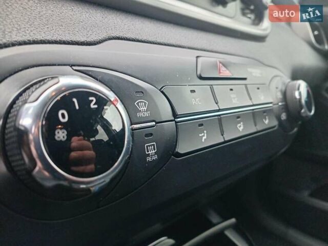 Серый Киа Соренто, объемом двигателя 3.3 л и пробегом 198 тыс. км за 16990 $, фото 15 на Automoto.ua