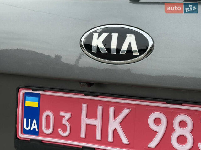 Серый Киа Соренто, объемом двигателя 2.2 л и пробегом 199 тыс. км за 17900 $, фото 50 на Automoto.ua