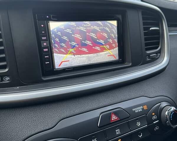 Серый Киа Соренто, объемом двигателя 2.36 л и пробегом 121 тыс. км за 14700 $, фото 27 на Automoto.ua