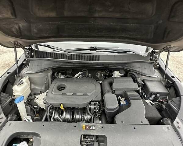 Серый Киа Соренто, объемом двигателя 2.36 л и пробегом 121 тыс. км за 14700 $, фото 28 на Automoto.ua