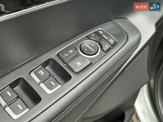 Сірий Кіа Соренто, об'ємом двигуна 2.2 л та пробігом 180 тис. км за 18500 $, фото 63 на Automoto.ua