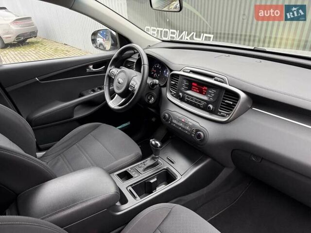 Серый Киа Соренто, объемом двигателя 2.2 л и пробегом 243 тыс. км за 19500 $, фото 20 на Automoto.ua