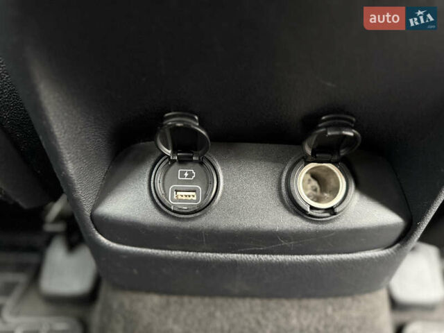 Киа Соренто 2015 в Луцке на Automoto.ua Серый Киа Соренто, объемом двигателя 2 л и пробегом 238 тыс. км за 17700 $, фото 44 на Automoto.ua