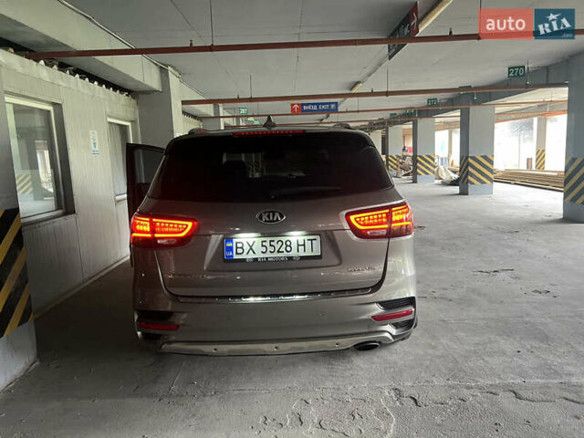Киа Соренто 2015 в Хмельницком на Automoto.ua Серый Киа Соренто, объемом двигателя 3.34 л и пробегом 143 тыс. км за 19000 $, фото 7 на Automoto.ua