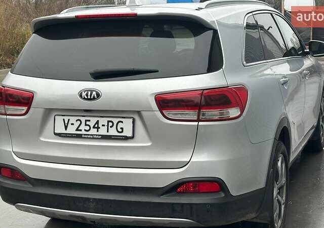 Сірий Кіа Соренто, об'ємом двигуна 2.2 л та пробігом 180 тис. км за 18500 $, фото 4 на Automoto.ua