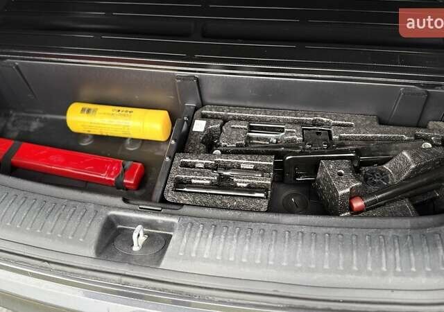 Киа Соренто 2015 в Хмельницком на Automoto.ua Серый Киа Соренто, объемом двигателя 2.2 л и пробегом 180 тыс. км за 22000 $, фото 10 на Automoto.ua