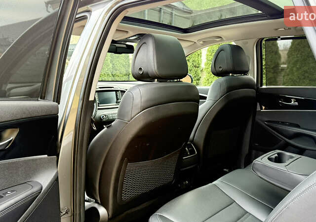 Серый Киа Соренто, объемом двигателя 2.2 л и пробегом 217 тыс. км за 20900 $, фото 19 на Automoto.ua