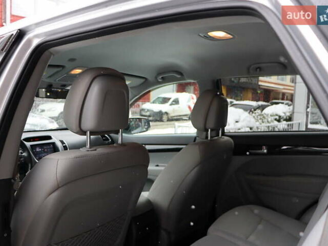 Серый Киа Соренто, объемом двигателя 2.4 л и пробегом 77 тыс. км за 12900 $, фото 34 на Automoto.ua