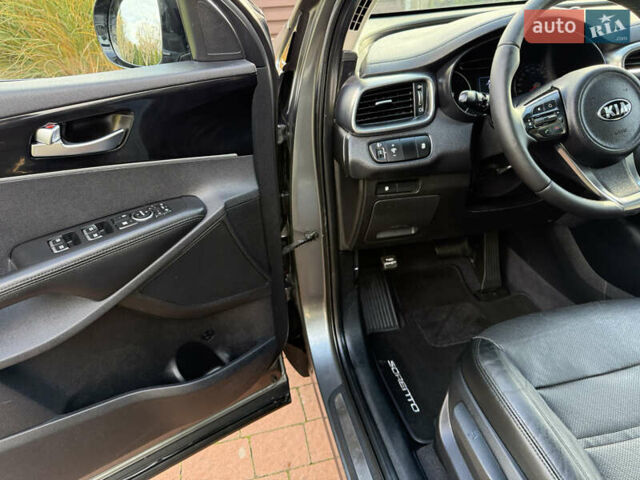 Серый Киа Соренто, объемом двигателя 2.2 л и пробегом 192 тыс. км за 18200 $, фото 49 на Automoto.ua
