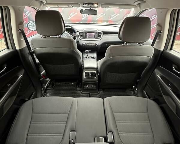 Серый Киа Соренто, объемом двигателя 2.36 л и пробегом 121 тыс. км за 14700 $, фото 14 на Automoto.ua