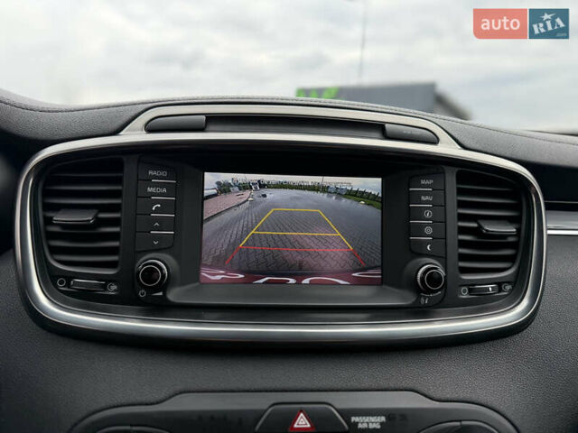 Киа Соренто 2015 в Луцке на Automoto.ua Серый Киа Соренто, объемом двигателя 2 л и пробегом 238 тыс. км за 17700 $, фото 55 на Automoto.ua