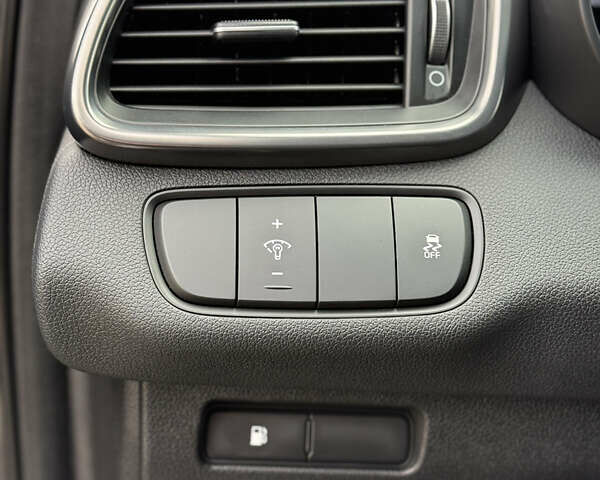 Киа Соренто 2015 в Луцке на Automoto.ua Серый Киа Соренто, объемом двигателя 2 л и пробегом 238 тыс. км за 17700 $, фото 32 на Automoto.ua