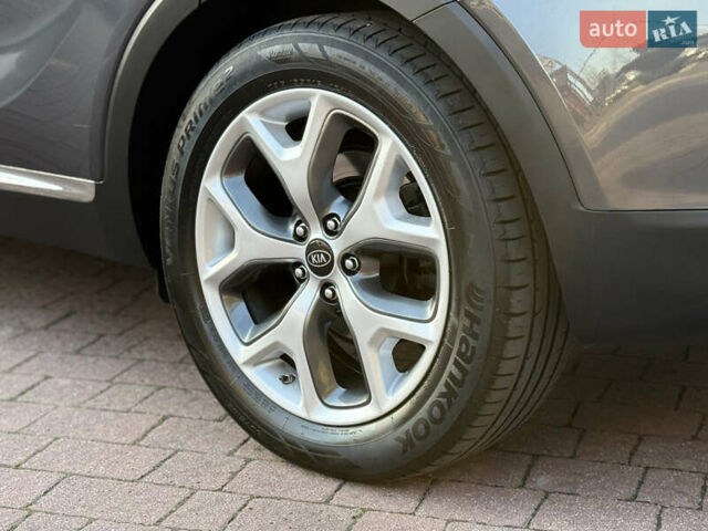 Сірий Кіа Соренто, об'ємом двигуна 2.2 л та пробігом 223 тис. км за 20750 $, фото 32 на Automoto.ua
