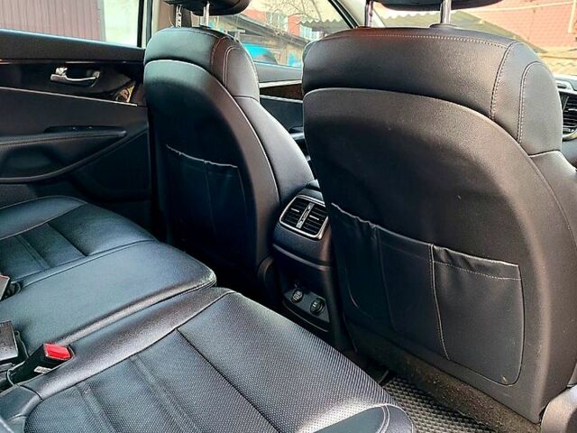 Киа Соренто 2016 в Одессе на Automoto.ua Серый Киа Соренто, объемом двигателя 2 л и пробегом 137 тыс. км за 21000 $, фото 6 на Automoto.ua