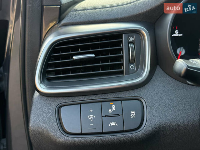Сірий Кіа Соренто, об'ємом двигуна 2.2 л та пробігом 223 тис. км за 20750 $, фото 59 на Automoto.ua