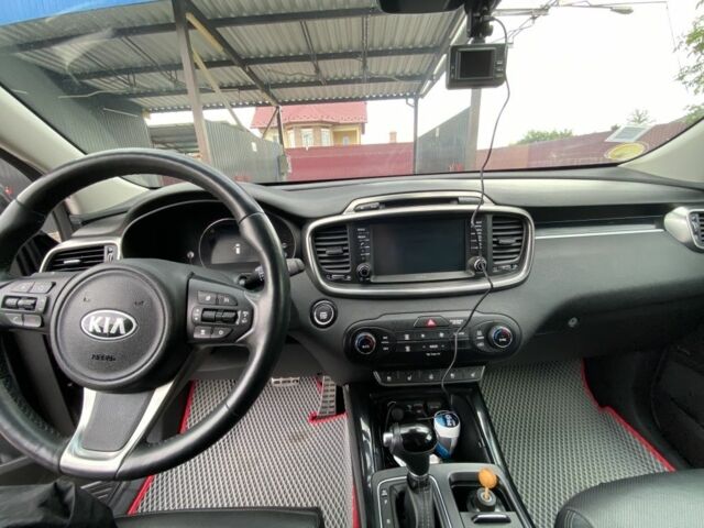 Серый Киа Соренто, объемом двигателя 2.2 л и пробегом 141 тыс. км за 21300 $, фото 5 на Automoto.ua