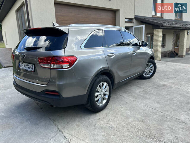 Серый Киа Соренто, объемом двигателя 2.36 л и пробегом 188 тыс. км за 14999 $, фото 4 на Automoto.ua