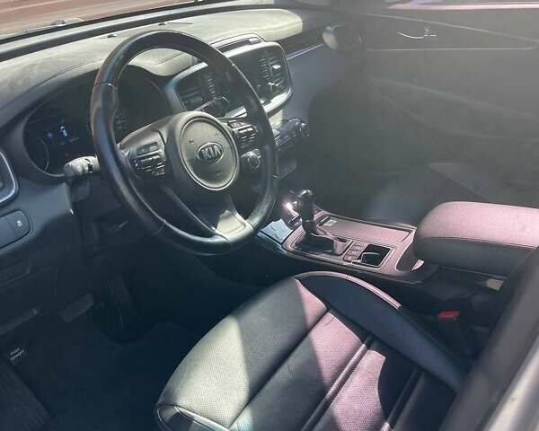 Серый Киа Соренто, объемом двигателя 2 л и пробегом 167 тыс. км за 21800 $, фото 17 на Automoto.ua