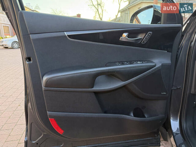 Сірий Кіа Соренто, об'ємом двигуна 2.2 л та пробігом 223 тис. км за 20750 $, фото 77 на Automoto.ua