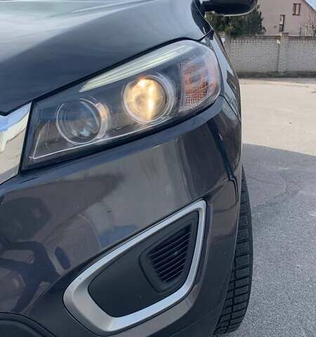 Серый Киа Соренто, объемом двигателя 2.36 л и пробегом 120 тыс. км за 18500 $, фото 7 на Automoto.ua