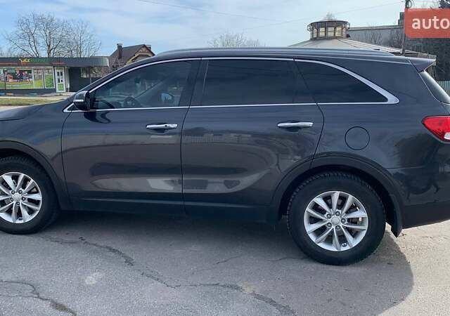 Серый Киа Соренто, объемом двигателя 2.36 л и пробегом 120 тыс. км за 18500 $, фото 5 на Automoto.ua