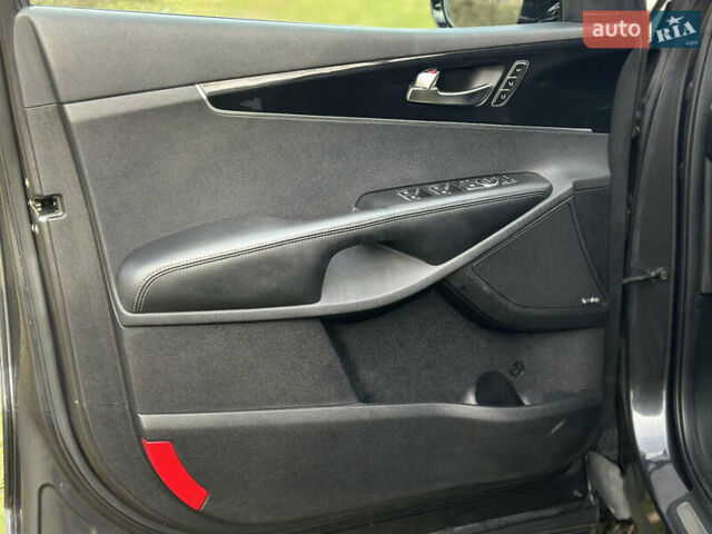 Серый Киа Соренто, объемом двигателя 2.2 л и пробегом 149 тыс. км за 21000 $, фото 67 на Automoto.ua