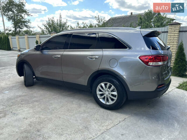 Серый Киа Соренто, объемом двигателя 2.36 л и пробегом 188 тыс. км за 14999 $, фото 9 на Automoto.ua