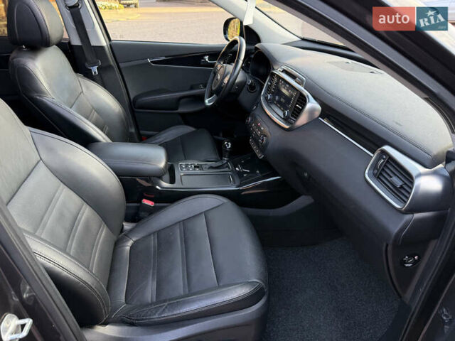 Сірий Кіа Соренто, об'ємом двигуна 2.2 л та пробігом 223 тис. км за 20750 $, фото 96 на Automoto.ua