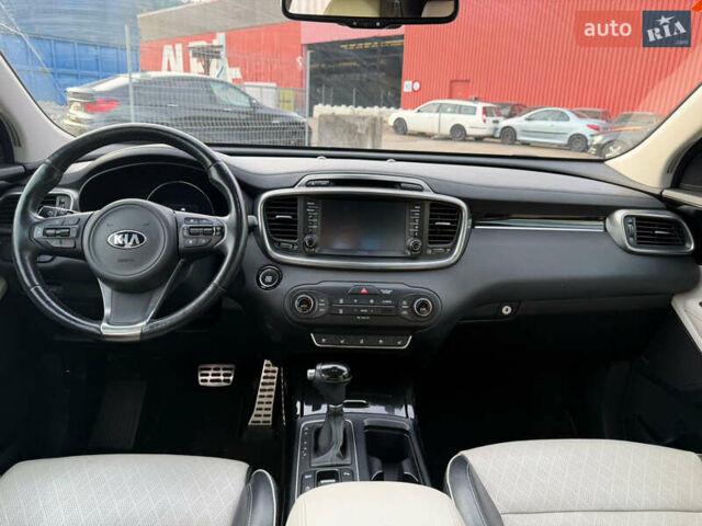 Серый Киа Соренто, объемом двигателя 2.2 л и пробегом 172 тыс. км за 22999 $, фото 9 на Automoto.ua