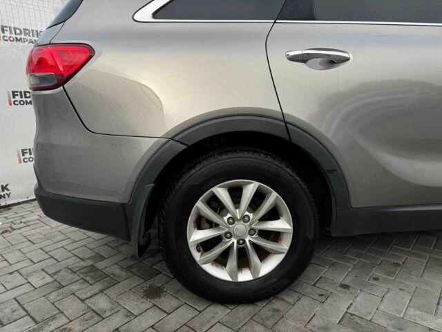 Сірий Кіа Соренто, об'ємом двигуна 2.4 л та пробігом 214 тис. км за 10900 $, фото 4 на Automoto.ua