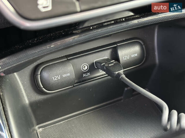 Серый Киа Соренто, объемом двигателя 2.2 л и пробегом 149 тыс. км за 21000 $, фото 49 на Automoto.ua