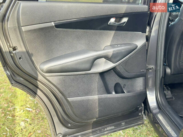 Серый Киа Соренто, объемом двигателя 2.2 л и пробегом 149 тыс. км за 21000 $, фото 82 на Automoto.ua