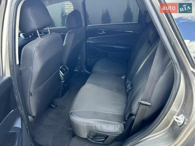 Серый Киа Соренто, объемом двигателя 2.36 л и пробегом 188 тыс. км за 14999 $, фото 19 на Automoto.ua