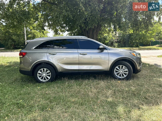 Серый Киа Соренто, объемом двигателя 2.36 л и пробегом 188 тыс. км за 14999 $, фото 37 на Automoto.ua
