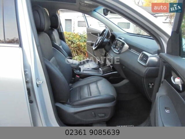 Серый Киа Соренто, объемом двигателя 2.2 л и пробегом 171 тыс. км за 22499 $, фото 10 на Automoto.ua