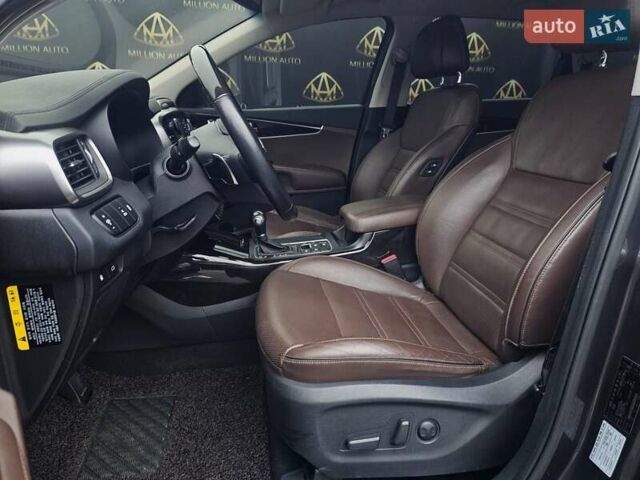 Серый Киа Соренто, объемом двигателя 2.2 л и пробегом 135 тыс. км за 21700 $, фото 11 на Automoto.ua