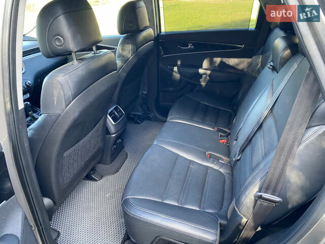 Серый Киа Соренто, объемом двигателя 3.34 л и пробегом 115 тыс. км за 15250 $, фото 5 на Automoto.ua