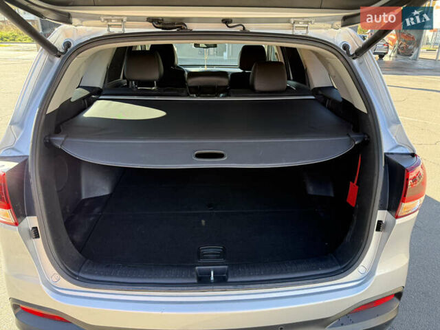 Сірий Кіа Соренто, об'ємом двигуна 2.2 л та пробігом 215 тис. км за 22500 $, фото 26 на Automoto.ua