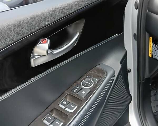 Серый Киа Соренто, объемом двигателя 2.4 л и пробегом 230 тыс. км за 14800 $, фото 7 на Automoto.ua