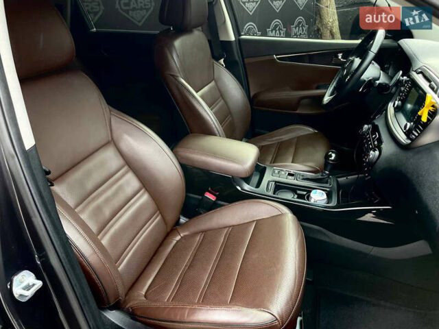 Сірий Кіа Соренто, об'ємом двигуна 2 л та пробігом 90 тис. км за 21900 $, фото 13 на Automoto.ua