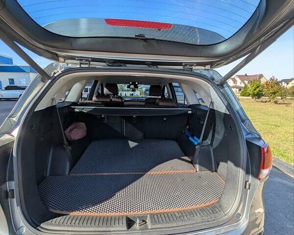 Сірий Кіа Соренто, об'ємом двигуна 2.2 л та пробігом 110 тис. км за 27500 $, фото 11 на Automoto.ua