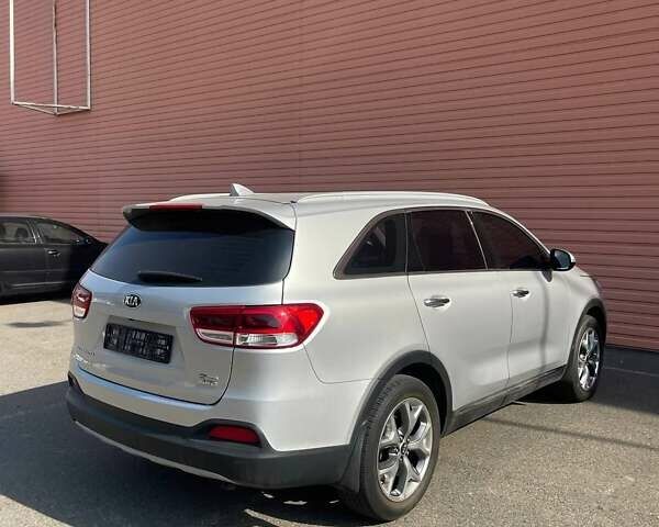 Серый Киа Соренто, объемом двигателя 2 л и пробегом 167 тыс. км за 21800 $, фото 8 на Automoto.ua