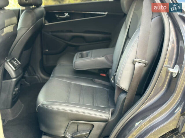 Серый Киа Соренто, объемом двигателя 2.2 л и пробегом 149 тыс. км за 21000 $, фото 75 на Automoto.ua