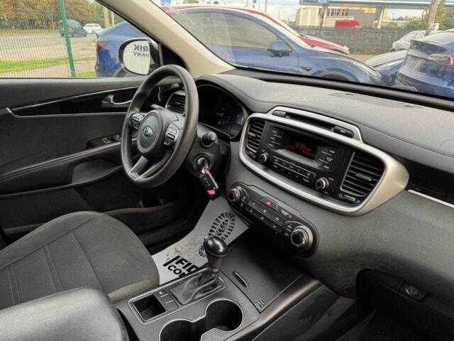 Сірий Кіа Соренто, об'ємом двигуна 2.4 л та пробігом 214 тис. км за 10900 $, фото 11 на Automoto.ua