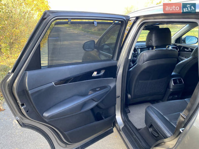 Серый Киа Соренто, объемом двигателя 3.34 л и пробегом 115 тыс. км за 15250 $, фото 10 на Automoto.ua