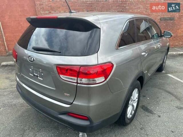 Серый Киа Соренто, объемом двигателя 2.36 л и пробегом 116 тыс. км за 19200 $, фото 4 на Automoto.ua