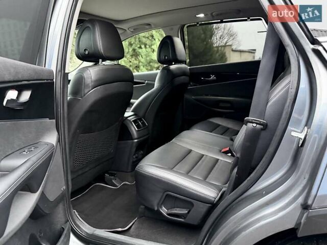 Серый Киа Соренто, объемом двигателя 2.2 л и пробегом 193 тыс. км за 21300 $, фото 51 на Automoto.ua