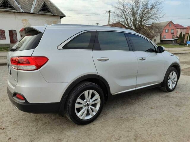 Сірий Кіа Соренто, об'ємом двигуна 2 л та пробігом 137 тис. км за 21000 $, фото 3 на Automoto.ua